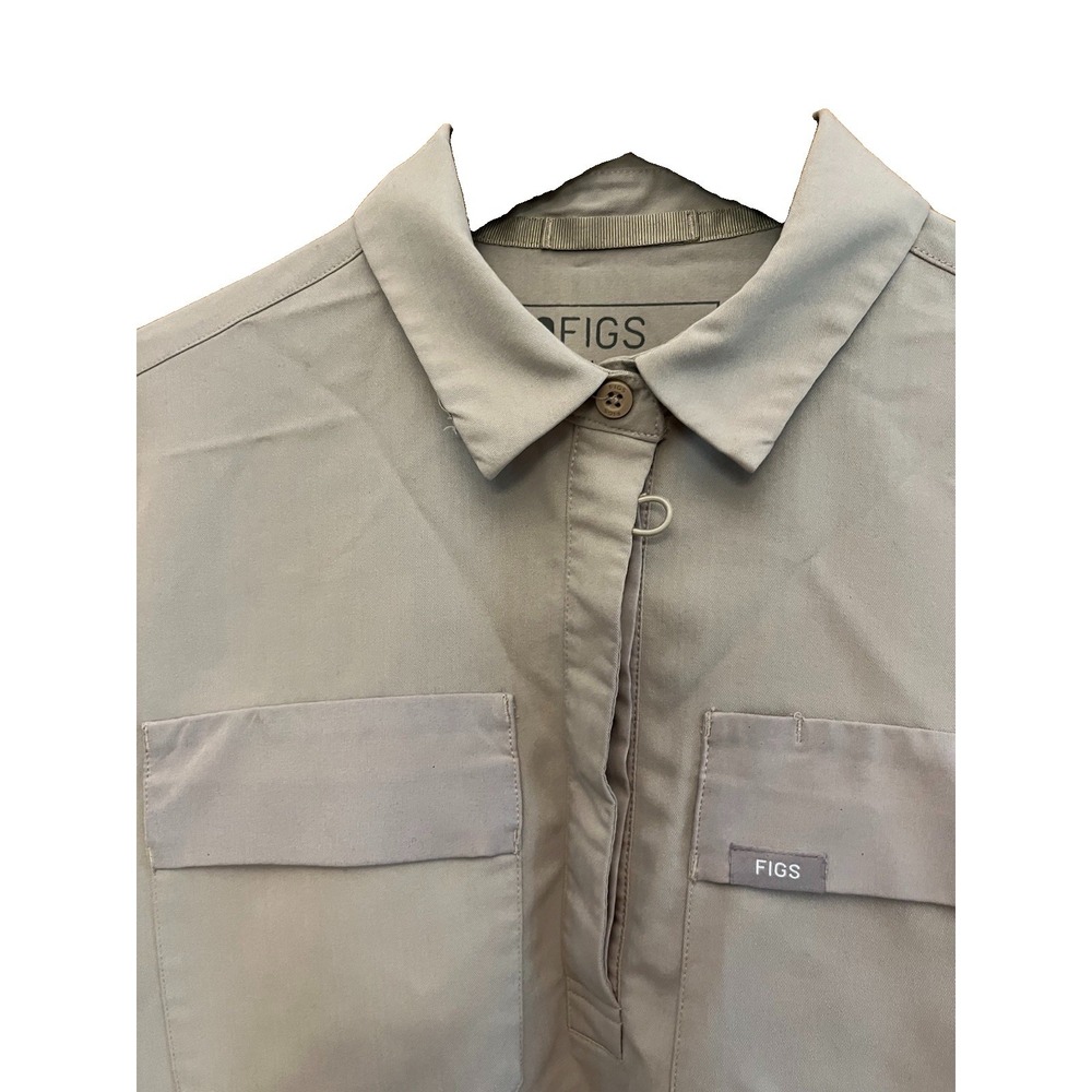 FIGS Women's Technical Collection 1/4 Button Up Scrub Top Beige Sz XS - Picture 2 of 12
